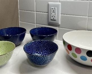 Item 183:  Lot of assorted bowls including one with polka dots (the polka-dot bowl is Villeroy and Boch:  $38 for all