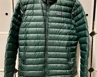 Item 205:  Men's Patagonia Coat (size L): $125