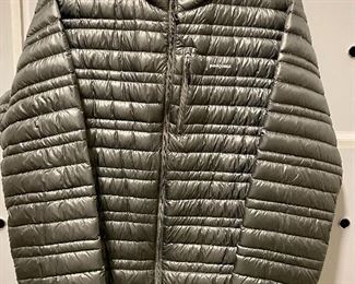 Item 260:  Men's Patagonia Jacket (size L - Black): $145