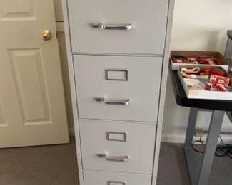 2 file cabinets like new 
