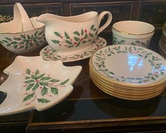 Leno’s Holiday misc pieces