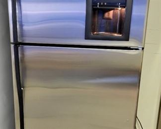 2015 GE Profile Stainless w/Icemaker