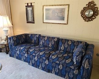 Beautiful 8.5' sofa, just like new!