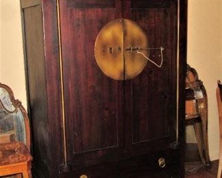 Hydro cabinet chinese with lock