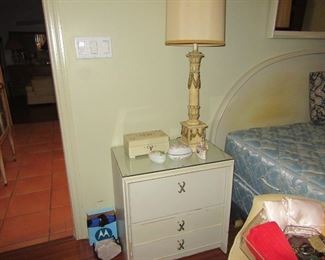 Hydro white nite stand with tall lamp