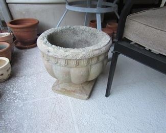 Hydro cement planter