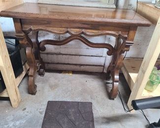 Sofa/accent table