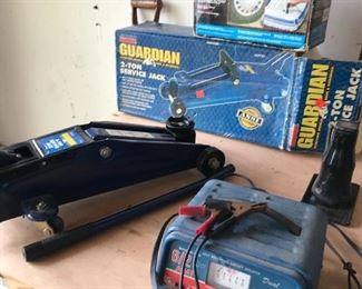 Guardian Jack, battery charger