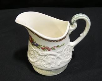 Windermere Wedgwood Patrician Tea Set-Creamer 4"