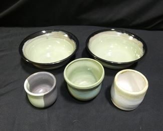2 Handmade Pottery Bowls and 3 Cups
- PM-MD12 EB P-10 Bowls 7"
- A6Gac Green and Gray Cup 2.5 x 2. 1/4
- Triangle and 6 Marking Cup 2 3/4 x 2 3/4
-Emb9-11 Cup 3.5 x 3