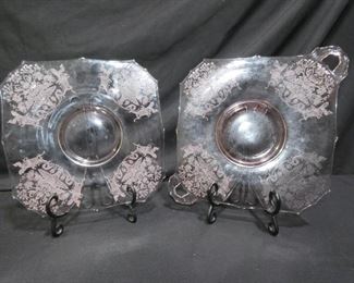 2 Pink Depression Glass Plates
- Plate with Handles 10" x 10" (1.25" handle)
- Plate 10" x 10" ( Has Small Rim Chip)
