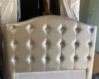 Queen rhinestone bedframe $200