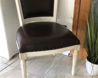 New frontgate leather chair $99