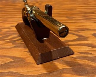 Unique flintlock piston lighter