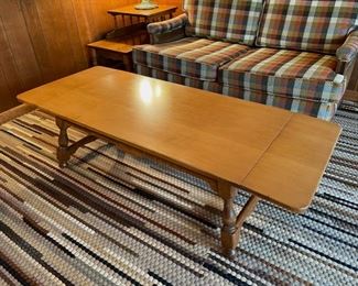 Unique Pennsylvania House coffee table with drop-down ends
