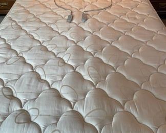 Queen Size Sleep Number mattress