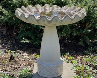 Large seashell concrete bird bath