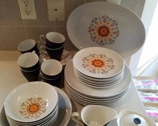 Fine SEYEI China 43 piece set