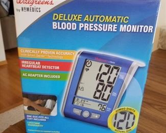 Deluxe automatic blood pressure monitor