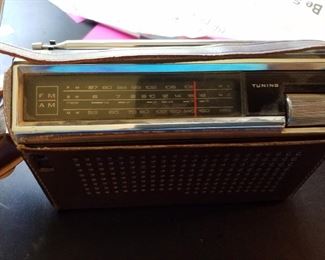 National Panasonic am-FM 3 band 9 transistor radio