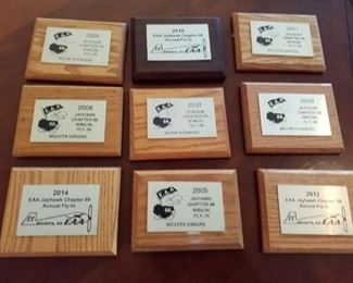 Fly in plaques