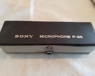 Sony microphone f-96