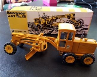 Cat motorgrader, 1980's
