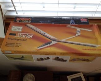 Starter glider plane model