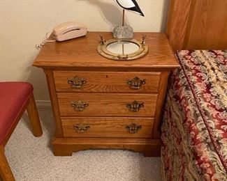 Thomasville bed side table