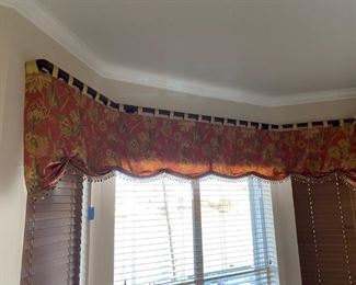 homemade valance curtains for bay window