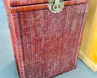 Wicker Asian hamper 