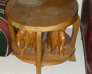 elephant table w/stools