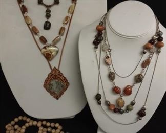 Natural stone necklaces and pendant