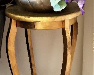 Vintage golden plant stand or use it to display a special piece.