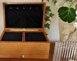 Dresser jewelry box.