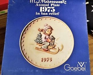 1975 annual Hummel plate in bas relief.