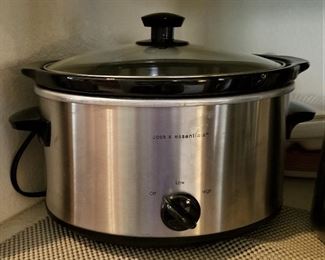 Crockpot for sale too.