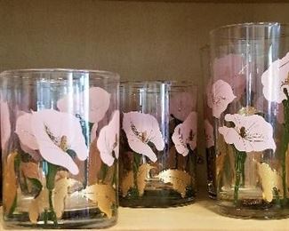 Whether your decor is Mid-century Modern or Art Deco these glasses would be great!