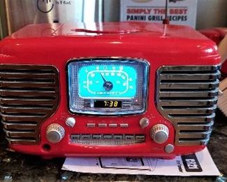 Red nostalgic radio. Works great! 