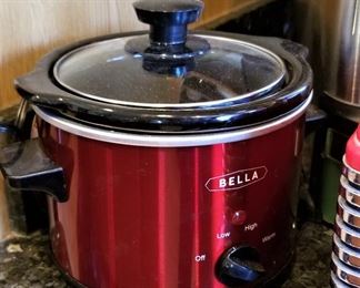 Red crock pot.