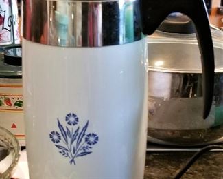 Corning coffee pot. I remember my grandmother using a corning coffee pot.