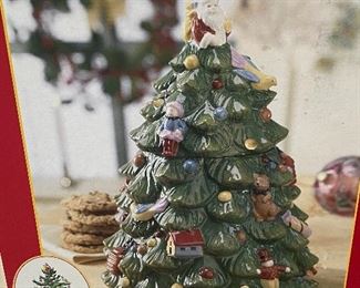 Spode Christmas Tree Cookie Jar (Has Some Chips)