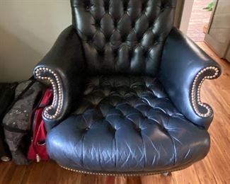 Nice Leather Office/Desk Chair