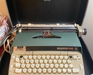 Smith Corona Electra 120 Typewriter