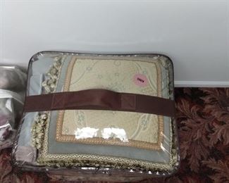 3 King Size quality comforter sets