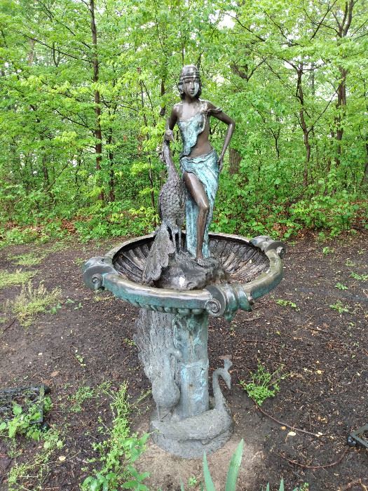 Front view BRONZE fountain