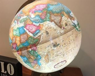 Lighted globe 