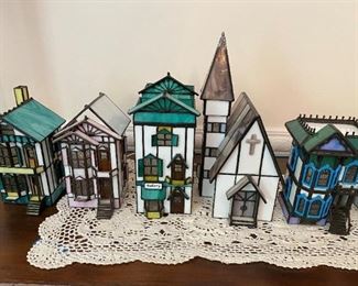 Forma Vitrum Vitreville Stained Glass Christmas Houses (w/boxes),
