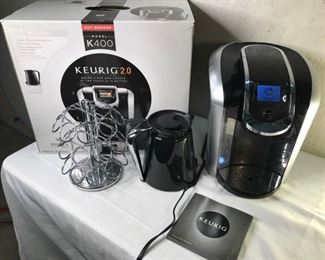 Complete Set Keurig K400 with carafe and K cup tower