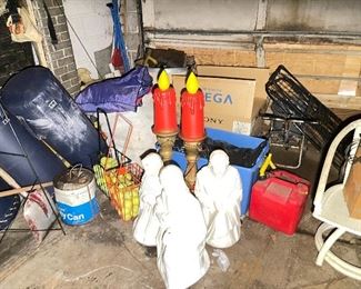 Heavy bags and kickbags, blow mold( SOLD) , tennis balls, playpin balls 